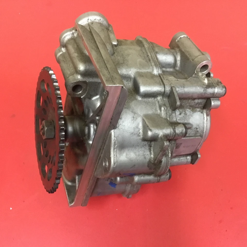 2012-2018OEM BMW F10 F06 F12 F13 M5 M6 Engine S63 Oil Pump Lower - Image 2 of 4