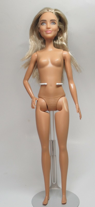 Mattel Barbie Nude Career Set Doll Fashionista Dimples Face Volleyball Player