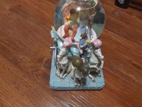 Disney Snow Globe - Cinderella's Carriage - 50th Anniversary - "So This is Love" - Picture 7 of 12