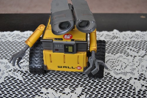 Wall-E Robot by Disney Pixar Movie Lite up Eyes and Talks - Picture 2 of 12