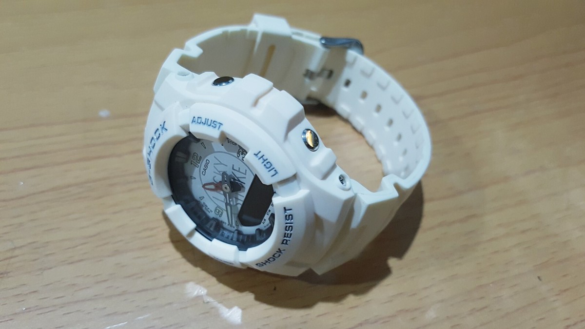 Vintage G-Shock G-100 Lucky Strike Gray-White Special Japan