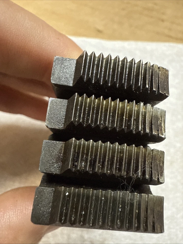 Ridgid 47785 Stainless Steel 1/2" 3/4" NPT RH Universal Bolt Die Set - Image 4 of 4