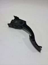 2014-2019 MERCEDES CLA250 C117 GAS ACCELERATOR THROTTLE PEDAL W/ SENSOR OEM