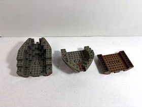 LEGO Pirates: boat hull only from 6271 Imperial Flagship  (1992) Rare.