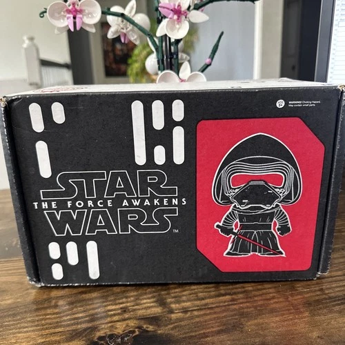 Funko POP! Star Wars Smugglers Bounty Box- The First Order, Kylo Ren Shirt Sz L