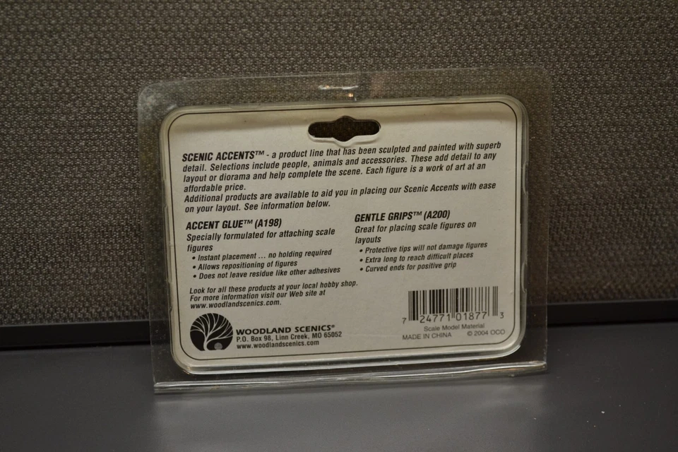 Woodland Scenics Scenic Accents Shoe Shiners 7 pcs. #A1877 HO Scale - Image 2 of 2