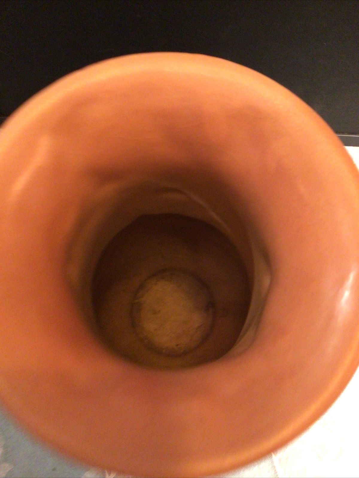 VINTAGE ROSEVILLE POTTERY SNOWBERRY 1V210 ROSE COLOR HANDLED VASE 10 1