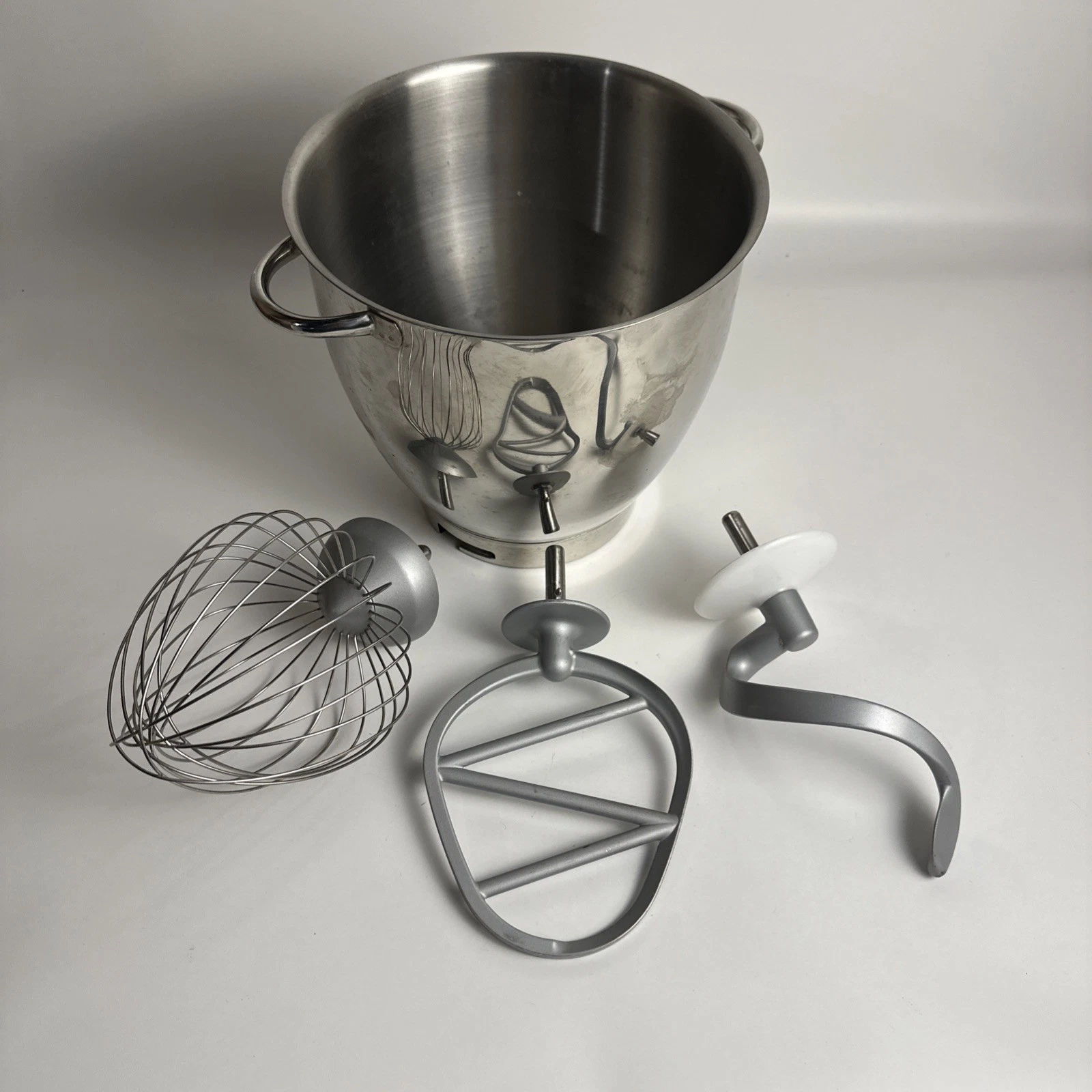 Vtg Kenmore MK:11D15 Mixing Bowl, Dough Hook, Whisk, And Paddle Attachments