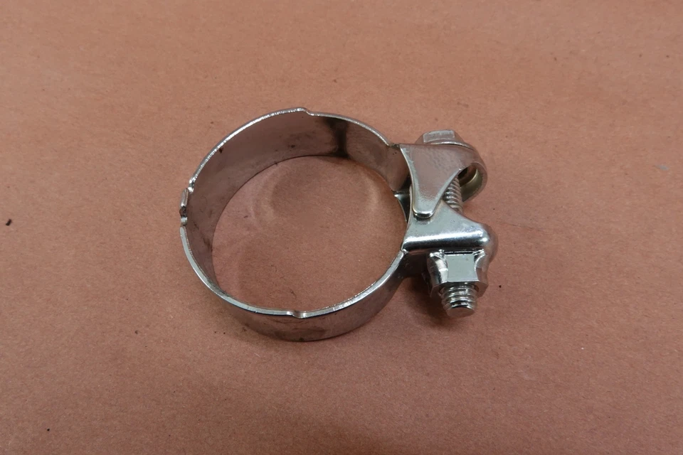 Abrazadera silenciadora cromada Honda Super Hawk 1000 VTR1000 2001-2005 Foto 2 de 4