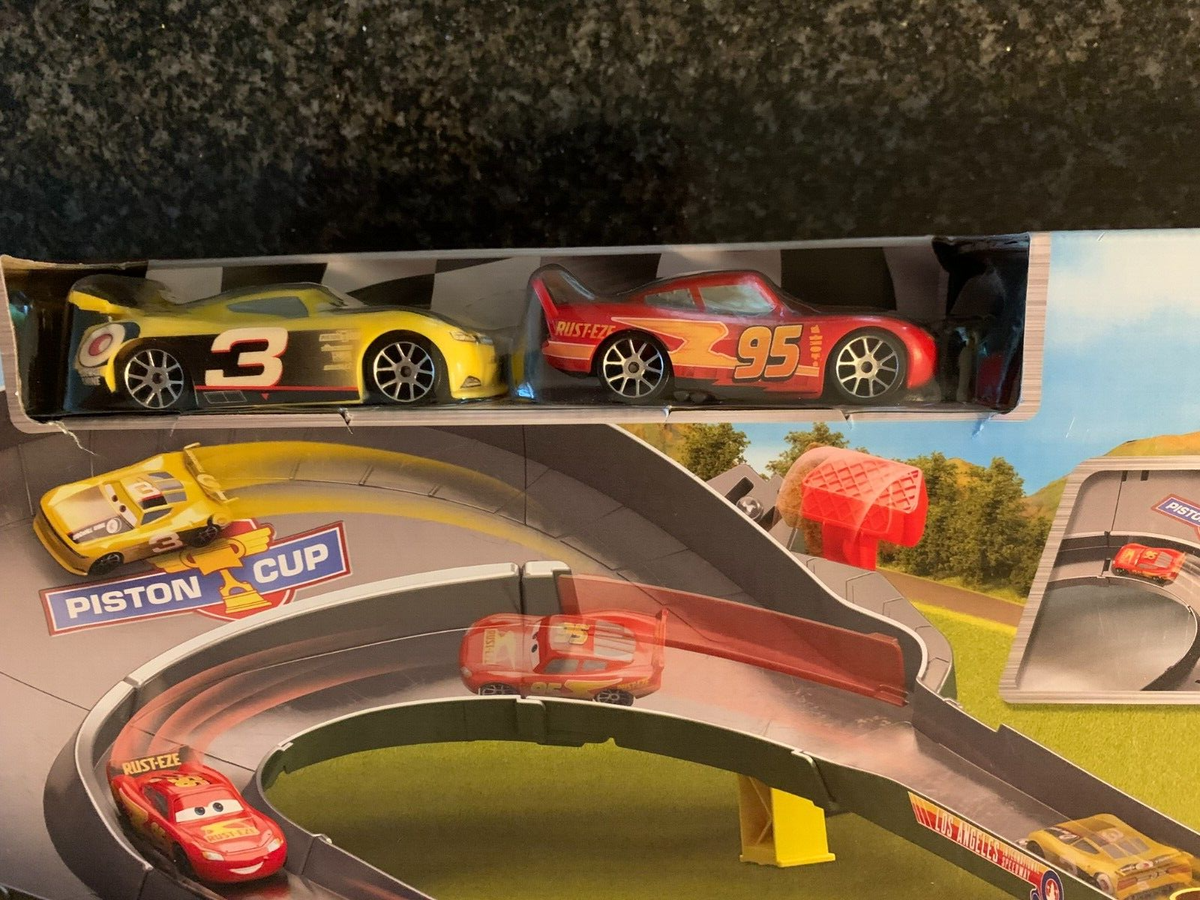 Piston Cup Pista Rust Eze 95 Nascar Disney Lightning Mcqueen Race