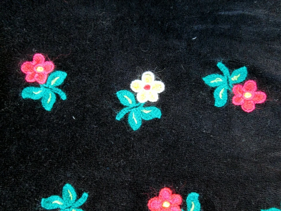 Gymboree Vintage XXL 6-7 Holiday Garland 1998 Black Floral Velvet Swing Top - Image 3 of 4
