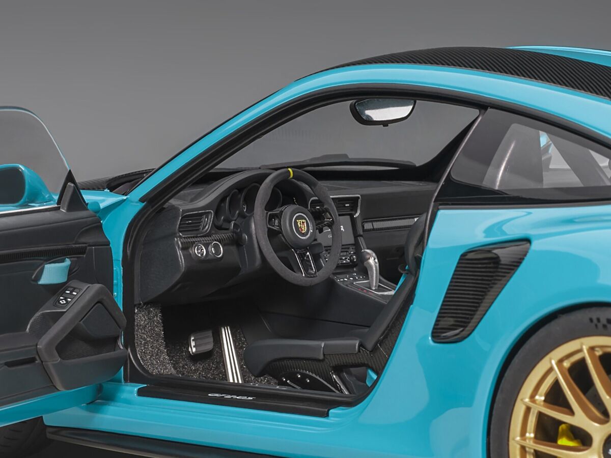PORSCHE 911 (991.2) GT2 RS WEISSACH PACKAGE MIAMI BLUE 1/18 PORSCHE 911 (991.2) GT2 RS WEISSACH PACKAGE MIAMI BLUE 1/18