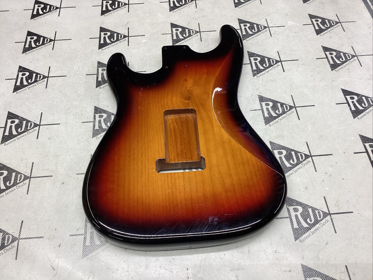 Fender American 60's Stratocaster Electric Guitar Body 3