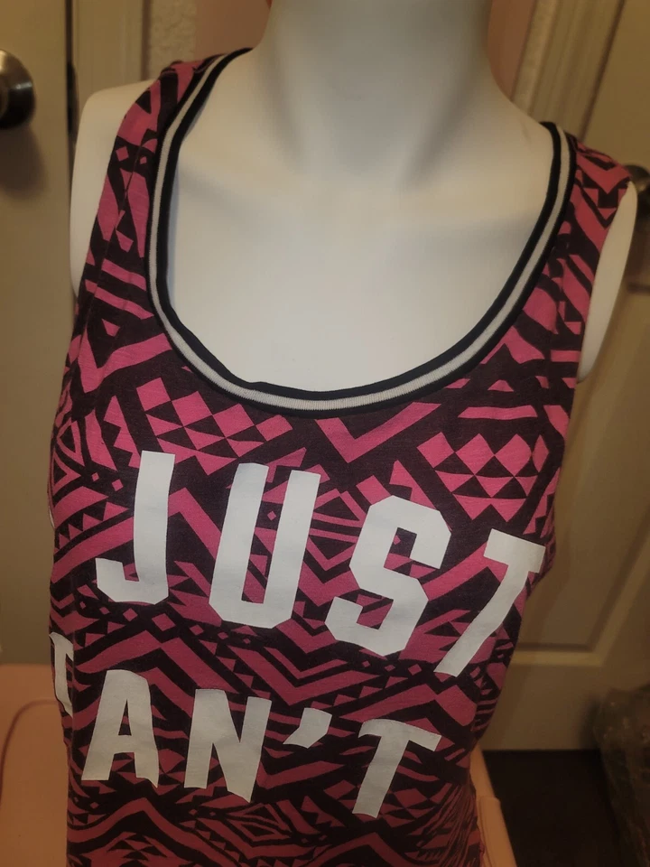 Camiseta sin mangas rara rosa de Victoria's Secret "I Just Cant" logotipo Y2k talla grande Foto 3 de 4