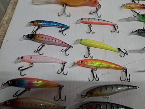 MIXED FISHING LURES X 70 VERY SMALL TO LARGE INC. TASSIE DEVIL - Picture 5 of 22