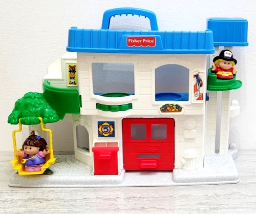 1998 FISHER PRICE LITTLE PEOPLE PLAYSET MAIN STREET VINTAGE