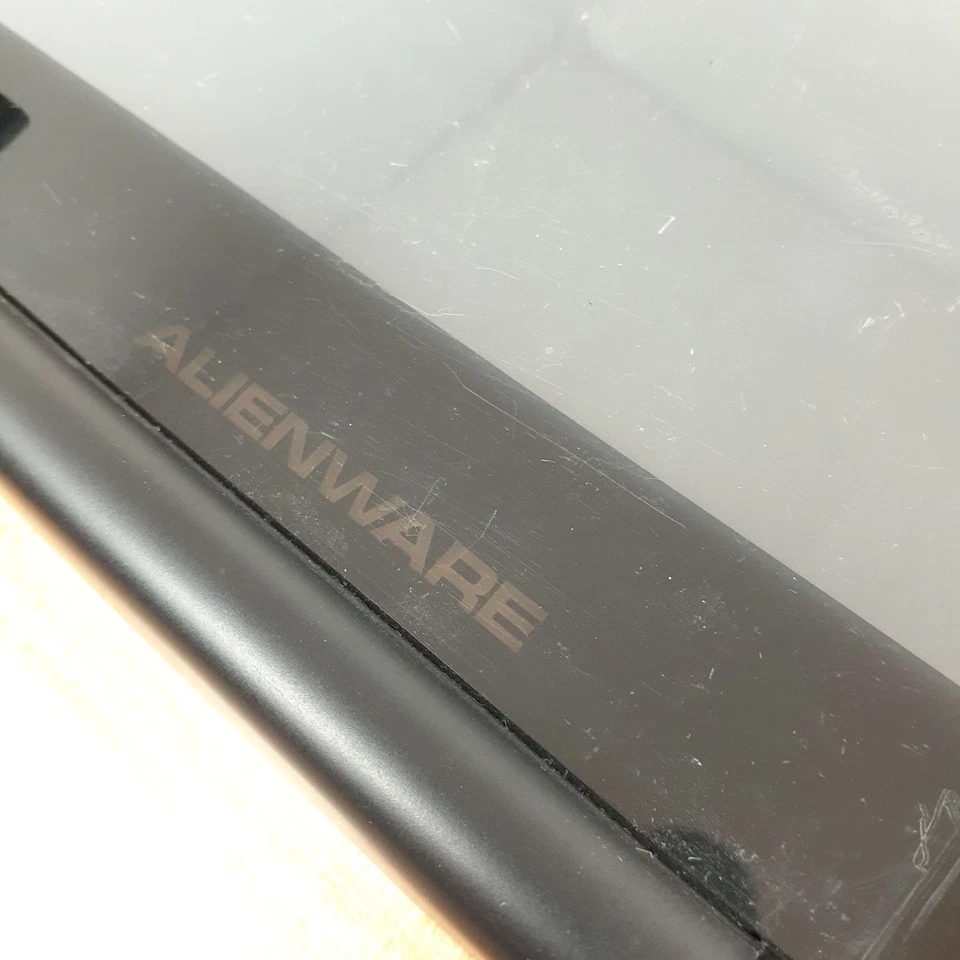 Dell Alienware M17x 17" WXGA+ LCD Screen Panel Display With Cables U519K Tested - Image 2 of 4