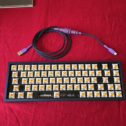 Novel Keys NK65 Aluminum With Glorious Panda Switches And Custom USB C cable