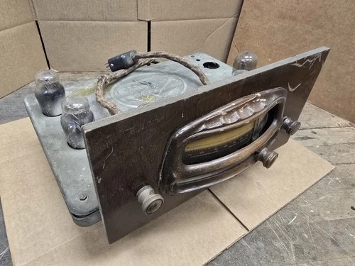 Victor RE-45 Tube Dial Radio Chassis UNTESTED W/ Tubes Wood Prop