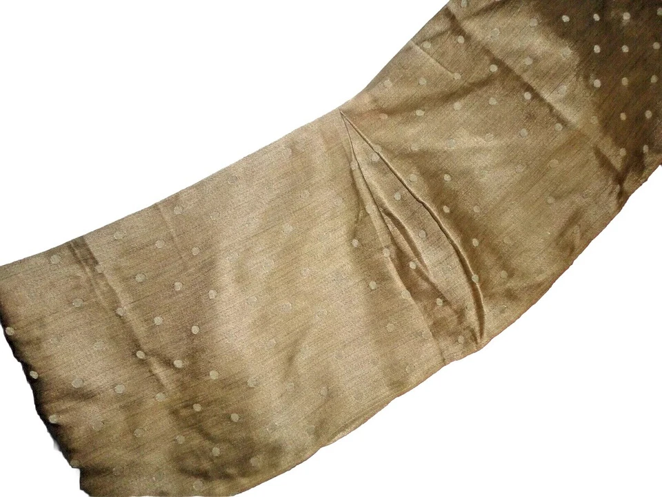 FALDA DE CAMA VERATEX CACHEMIR BRONCE CLARO Y LUNARES QUEEN 14" ESQUINA DIVIDIDA CAÍDA  Foto 2 de 4