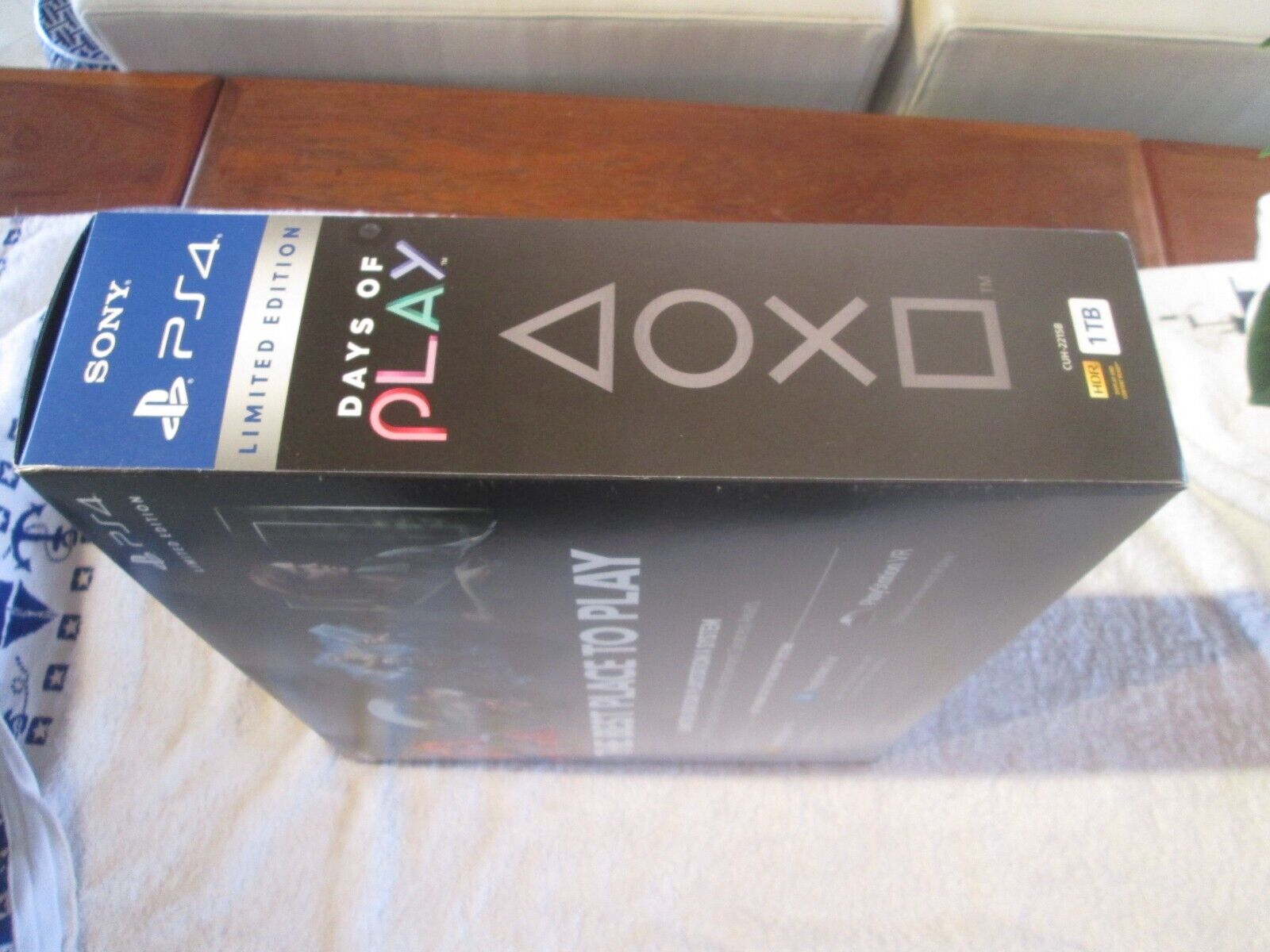 Best Buy: Sony PlayStation 4 Days of Play Limited Edition 1TB