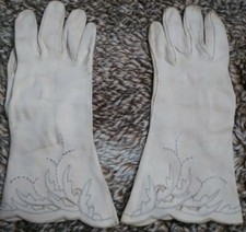 VTG Wear Right W Germany Beige Embroidered w/ Beads Fancy Gloves 11" Size 7.5
