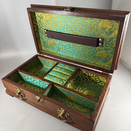 Vtg 1940s Asian Handcarved Wooden Jewelry Box Silk Lining Republic Of China - Picture 5 of 23
