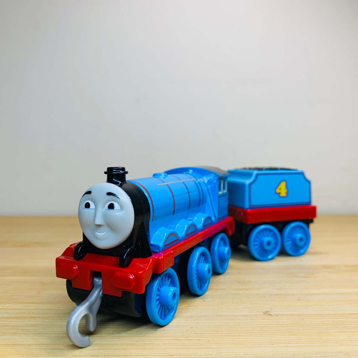 Gordon Thomas the Tank Friends Trackmaster Push Along Metal