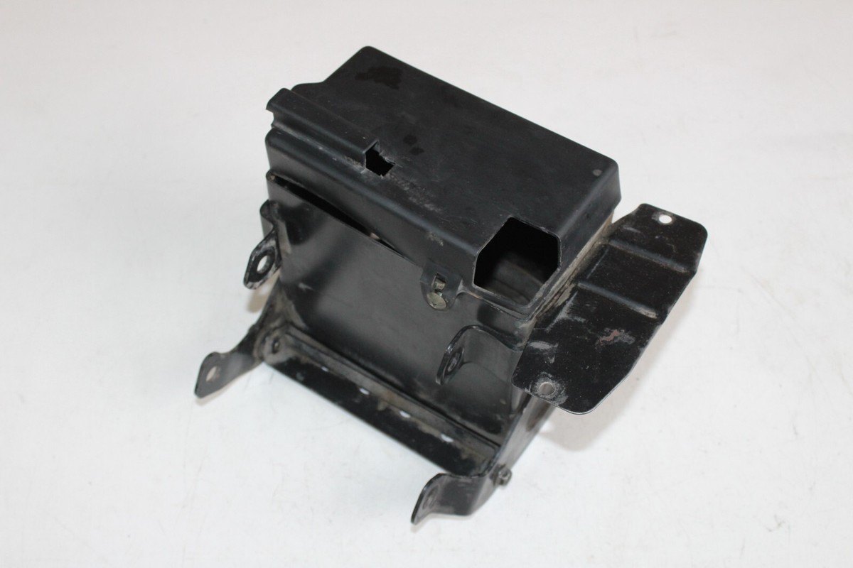 33658-38A30 batteriekonsole rechts für SUZUKI VS 750
