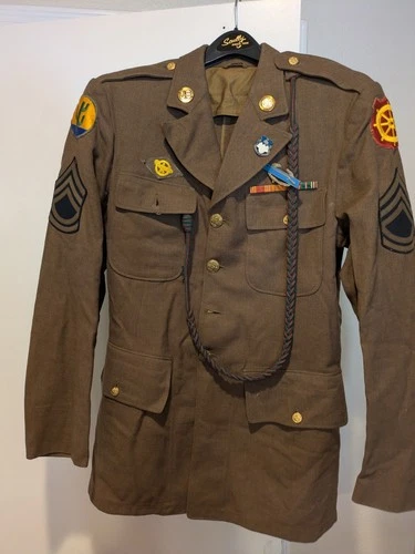 US WW2 Military Uniform Jacket With Multiple Emblems And Parches