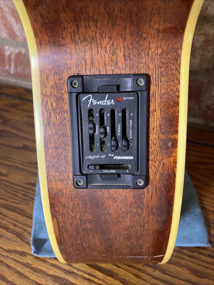 Fender Acoustic Eléctrico 12 Cuerdas con Estuche Foto 4 de 4