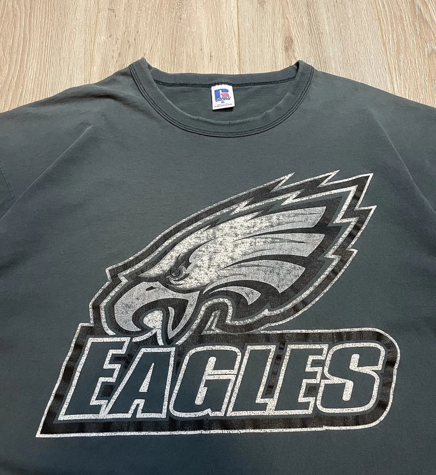 Vintage NFL 90s Philadelphia Eagles Sun Faded Green T-shirt Size XL (24x29.5) - Image 4 of 4