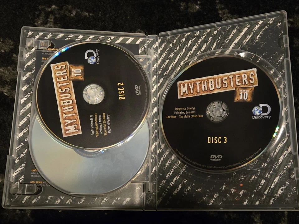 Mythbusters, Season 10 DVD Set (13 Episodes on 3 Discs) - Image 2 of 3