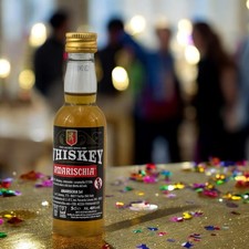 BOTTIGLIE LIQUORE MIGNON LIQUORI MINI BOTTIGLIETTE SEGNAPOSTO