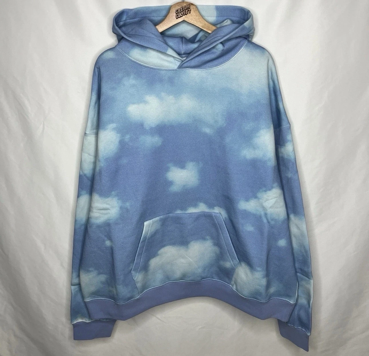 Top Drake Tour Hoodies to Grab in 2025: Trendy and Cozy Must-Haves