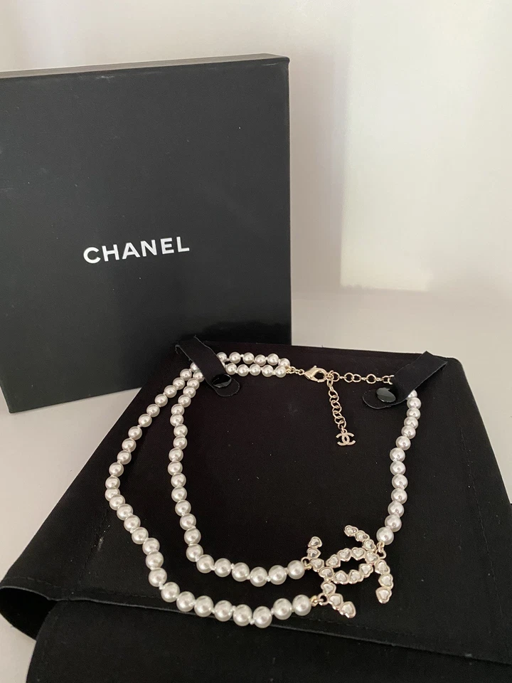Collar Chanel Doble Perla Corazón Cristal Foto 2 de 4