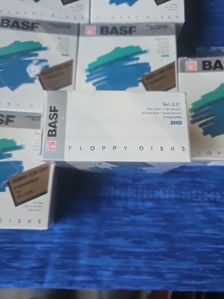Caja SELLADA de Disquetes BASF 3.5mm Dos Caras Alta Densidad Doble Cara NUEVO Foto 3 de 4