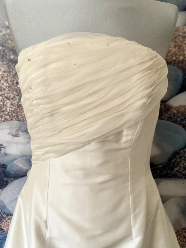 2 🟢 Ashleigh by One & Only | Size 10 | Ivory Silk Wedding Dress - image 2 of 4