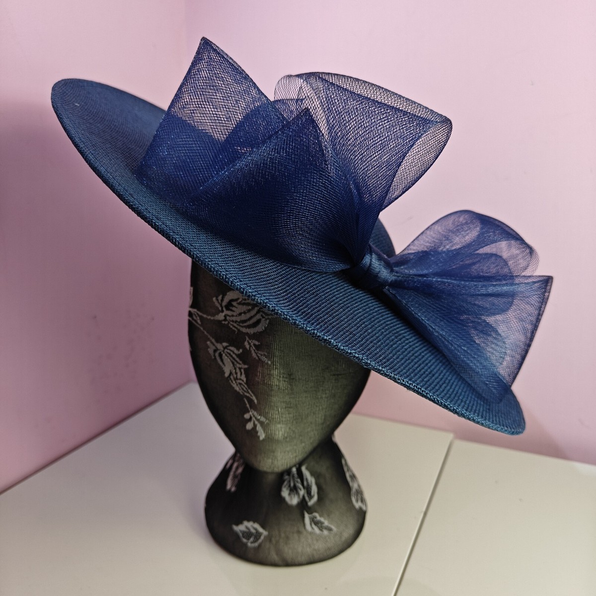 Kentucky Derby Hat UK Blue Bow Elegant Details Wide-Brim Royal Ascot kentucky derby hat fascinator royal blue velvet headband  main image 3