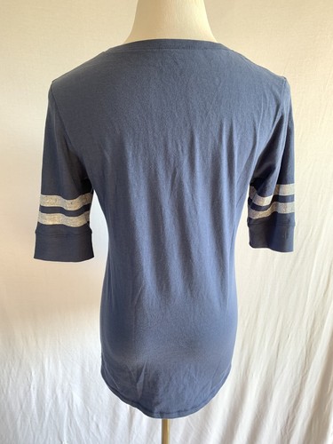 New York Giants NFL Womens 1/2 Sleeve T-Shirt V- Neck Large Blue EUC Bin J - Picture 4 of 5