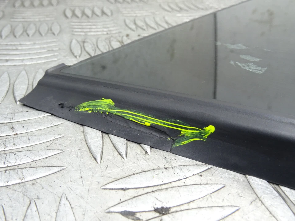 2016 MINI COOPER CLUBMAN D F54 MK4 5DRS ESTATE REAR LEFT QUARTER GLASS *12583 - Image 3 of 4