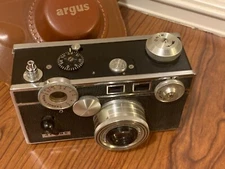 Vintage Argus C3 ("the Brick") Coated Cintar 50mm f3.5 Camera with Original Case