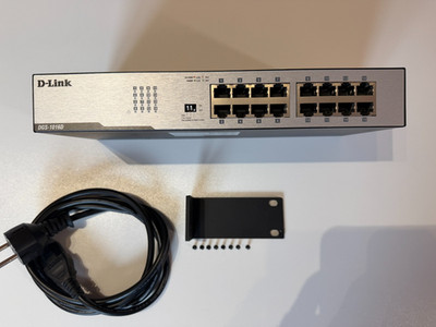 D-Link DGS-1016D 16-Port Gigabit Switch - Schwarz