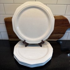 Set/4 Pfaltzgraff Heritage White 10.5โ Dinner Plates USA made Large Castle Thick