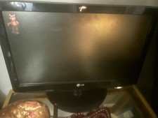 LG 32 in LCD Flat Screen TV with Stand, 1080p FHD, Black, Model LG