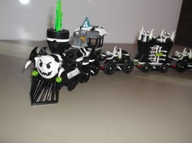 LEGO MONSTER FIGHTERS THE GHOST TRAIN GLOW IN THE DARK SET #9467 FROM 2012