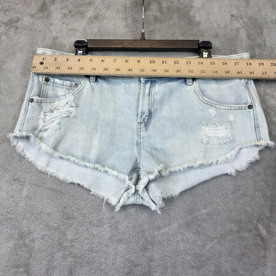 Pantalones Cortos BDG Para Mujer Talla 31 Delfín Tiro Bajo Denim Desgastado Dobladillo Deshilachado Foto 2 de 4