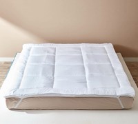 Supper King Mattress Topper 10cm Thick Soft and Comfortable, Material Cotton.