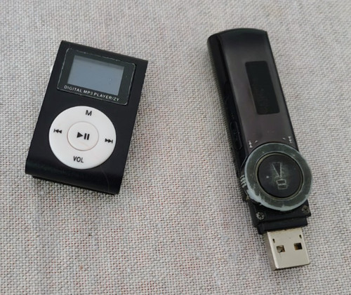 Lot of 2 mp3 players untested 