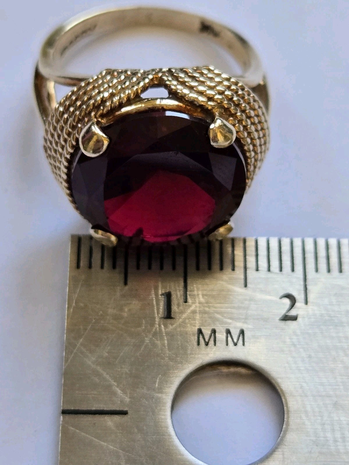Vintage 10K Solid Gold Large Ruby  Cocktail Ring-… - image 17
